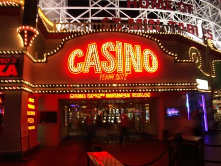 Are Vegas Casino Resorts Under Threat from the Legalization of Online Gambling?